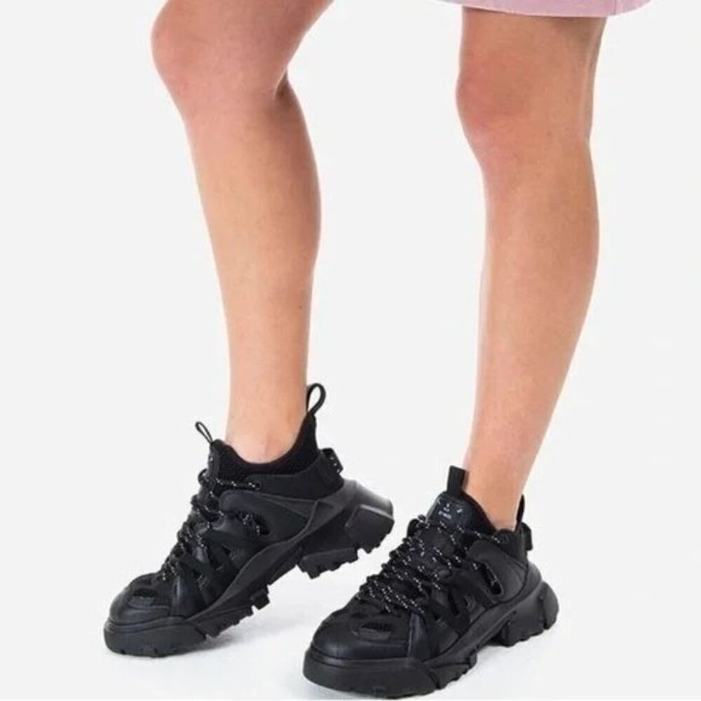 MCQ Alexander McQueen Orbyt Descender 2.0 Sneaker Black, size 37 - Picture 14 of 14